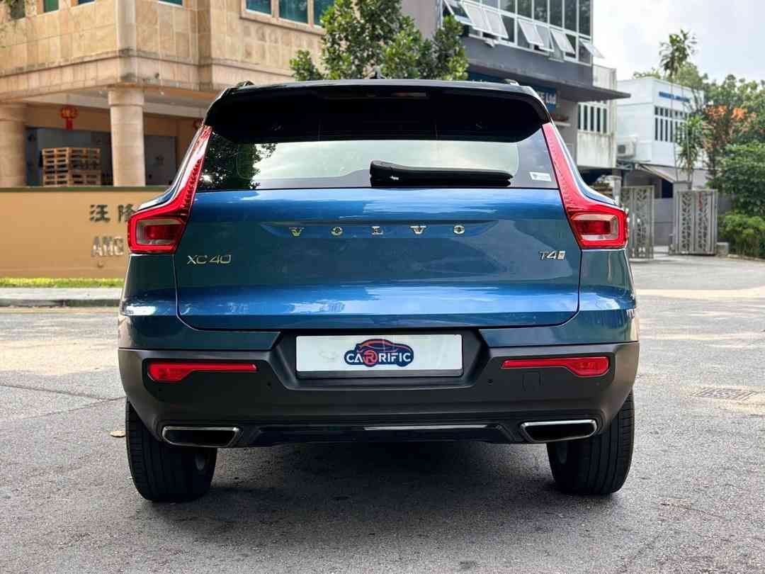 Volvo XC40 T4 R-Design (A) (Category: Used Cars) located in Singapore. Submitted by carrific18 (Listing ID 1454200805, Image 5). Description: Description Genuine low mileage with excellent condition. Stylish R-Design model offering Scandinavian luxury, sporty performance and Volvo's renowned safety. Smooth and powerful drive with Pilot Assist, premium comfort and a spacious cabin, making it ideal for both daily commuting and family outings. Featu