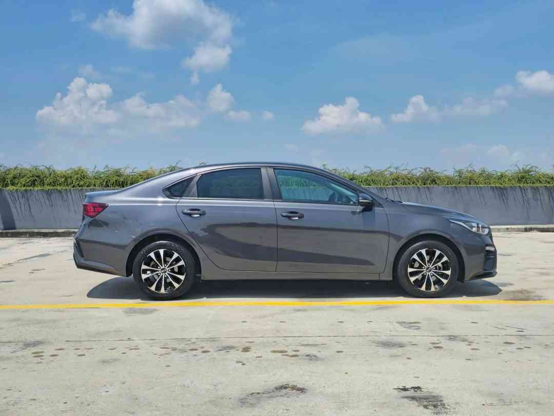 Kia Cerato 1.6 EX (A) (Category: Used Cars) located in Singapore. Submitted by cartimesautomobile (Listing ID 1456258094, Image 3). Description: Buy with confidence from our certified pre-owned collection. Gone through a 120-points health check, each unit is refurbished for the brand new car experience. Trade ins are welcomed. Extended warranty till end of COE available too! Contact our friendly salesman today to schedule for your next test drive