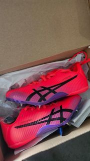 Brand New - ASICS track and field spike shoes for kids