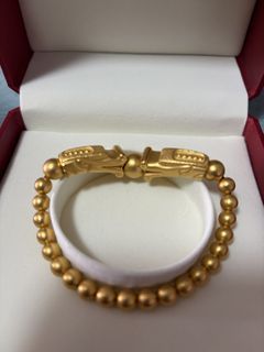 Chow tai Fook 周大福 999 double dragon bracelet