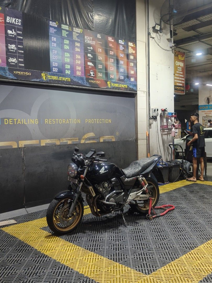 CB400 REVO 1 COE SEP 2030 (Category: Class 2A) located in Singapore. Submitted by jiahuiij (Listing ID 1413724557, Image 1). Description: 2011 CB400 Revo 1 (Yoshimura R77) MILEAGE 105K COE SEP 2030 ROAD TAX 12 MAR 2026 Maintained regularly by panjang Parts replaced: Chain & Sprocket - Nov 2023 Yuasa battery - May 2024 Speed sensor - May 2024 Magnetic coil - March 2025 Spark plugs x4 - March 2025 New brake pads and serviced brake pump - Dec 2025 N