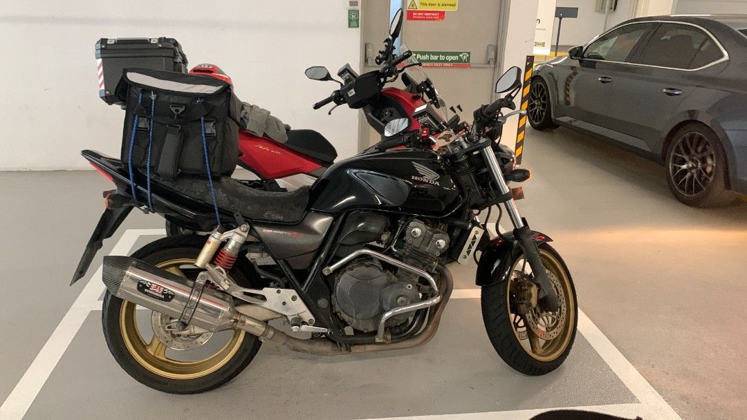 CB400 REVO 1 COE SEP 2030 (Category: Class 2A) located in Singapore. Submitted by jiahuiij (Listing ID 1413724557, Image 6). Description: 2011 CB400 Revo 1 (Yoshimura R77) MILEAGE 105K COE SEP 2030 ROAD TAX 12 MAR 2026 Maintained regularly by panjang Parts replaced: Chain & Sprocket - Nov 2023 Yuasa battery - May 2024 Speed sensor - May 2024 Magnetic coil - March 2025 Spark plugs x4 - March 2025 New brake pads and serviced brake pump - Dec 2025 N
