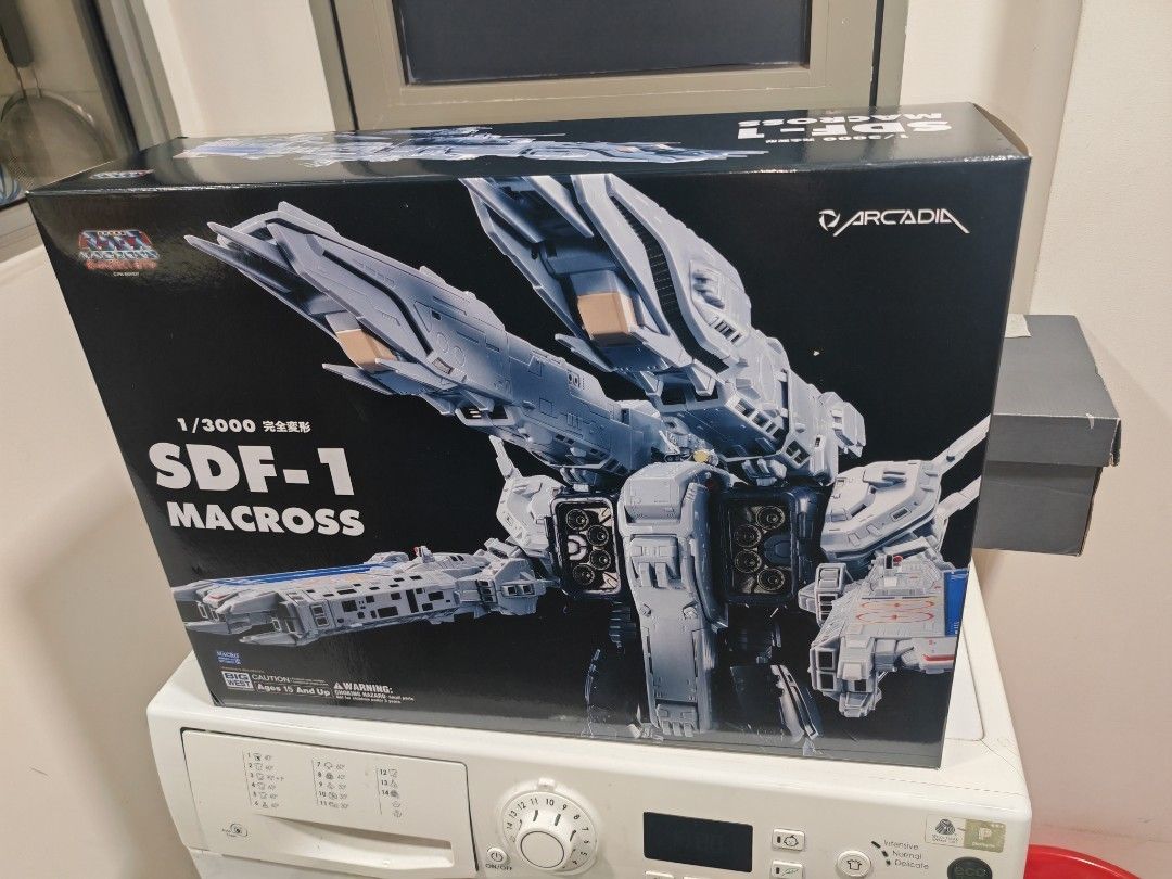 Arcadia SDF-1 Macross 1/3000 Scale Model Kit (Category: Gundam Model Kits) located in Singapore. Submitted by esh00 (Listing ID 1414720098, Image 6). Description: - Brand new, unopened Arcadia SDF-1 Macross model kit. - Highly detailed 1/3000 scale. - Complete transformation capabilities. - Suitable for ages 15 and up. - A must-have for Macross fans and collectors! -Selling below cost price, my loss your gain!.