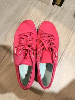 Reebok Pink Sneakers - US 7.5