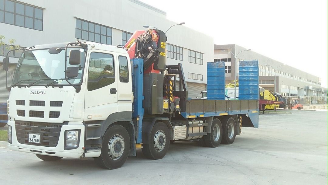 🚚 25T Lorry Crane / Self‑Loader • Fast & Affordable Rental 24/07 25吨罗厘吊车 / 自装吊车 • 快速 & 实惠租赁 24/07 (Category: Car Rental) located in Singapore. Submitted by avanzasia (Listing ID 1421435201, Image 2). Description: Fast, reliable, and affordable lorry crane service with operator. Perfect for machinery, cargo, construction materials & site moves. 快速、可靠、价格实惠的罗厘吊车服务，附带专业操作员。 适用于机械、货物、建筑材料、工地搬运等。 📏 Lorry Specs | 罗厘规格 - Bed size: 6m (长) × 2.4m (宽) - M