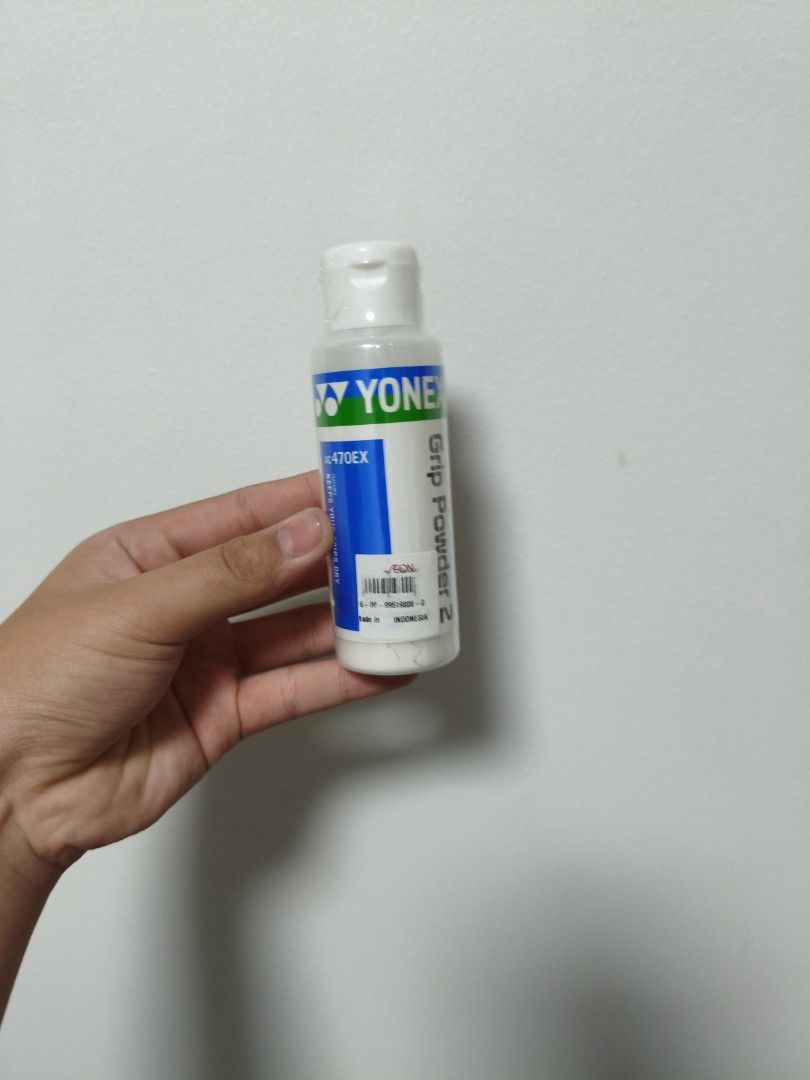 Yonex Grip Powder 2 (Category: Racket & Ball Sports) located in Singapore. Submitted by nat16372 (Listing ID 1421404878, Image 1). Description: Yonex Grip Powder 2 for badminton. Helps absorb sweat and improve grip. New and unopened. Easy to apply. Perfect for keeping your hands dry during intense games. Get yours today!.