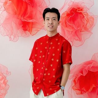 Le Petit Society  Lion Dance Series - Men's Shirt in Gold Lion Print (Classic Fit)