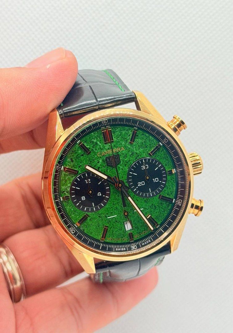 Pre Owned 10/2022 Tag Heuer Carrera Chronograph “Maw Sit Sit” Dark Green Dial Full Yellow Gold Leather Strap CBN2043.EB0261 (Category: Watches) located in Singapore. Submitted by worthytime (Listing ID 1422894363, Image 1). Description: 🫵Join my Tele-gram channel for latest updates: https://bit.ly/telecwxwatches ➡️Tag Heuer Carrera Chronograph “Maw Sit Sit” Dark Green Dial Full Yellow Gold Leather Strap CBN2043.EB0261 ➡️October 2022 (5 Years Tag