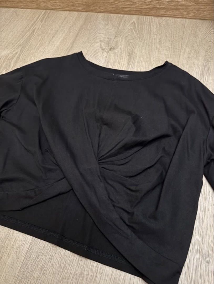 Crop Tops / Blouses / Tank Tops (Size M-L) (Category: Blouses) located in Singapore. Submitted by psyqho (Listing ID 1424007038, Image 6). Description: All never worn before, in excellent condition. $5 each, BUY MORE FOR CHEAPER. 🤩 Sizes are M-L. Please DM me for more details! .