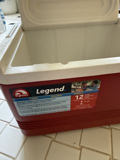 Igloo Legend Cooler - 12 Can Capacity 8L