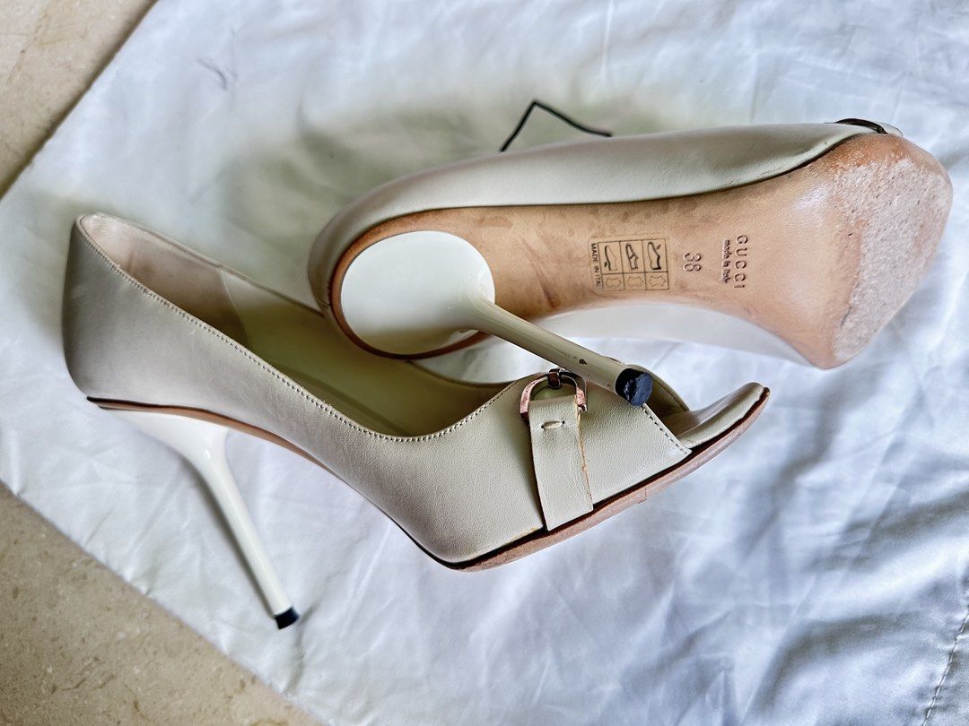 Gucci Peep-Toe Heels - Size 38 (Category: Heels) located in Singapore. Submitted by emilylove (Listing ID 1425674979, Image 4). Description: ✨ Authentic Gucci Leather Heels – Elegant Classic ✨ A beautiful pair of Gucci open-toe leather heels in a timeless cream/ivory shade, featuring the iconic Gucci horsebit hardware. Sophisticated and versatile — perfect for both formal occasions and elegant everyday styling. Crafted with high-quality leather a