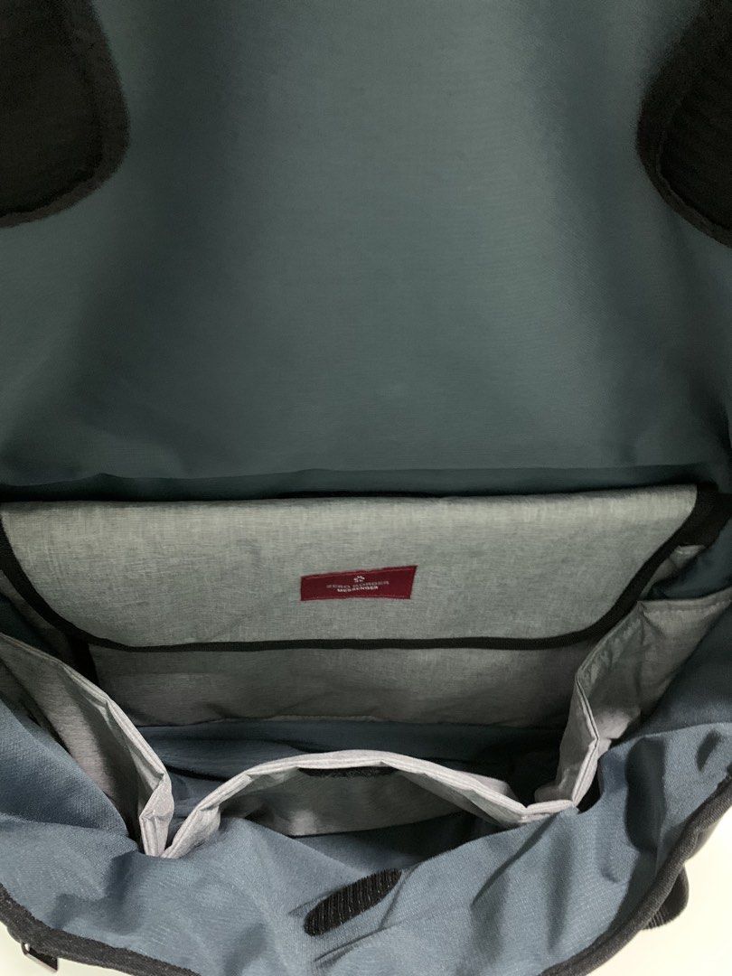 Crumpler Zero Border Messenger Bag (Category: Sling Bags) located in Singapore. Submitted by hearfelt (Listing ID 1426670313, Image 3). Description: Brand New with tag Bought @ $269 Slightly Negotiable Crumpler Zero border Messenger bag 1.Super secure dual quick release compression straps and dual Velcro flap fasteners 2.Easy lift and shift cam buckle shoulder strap adjustment with removable padded shoulder attachment 3.Internal laptop sleeve (36