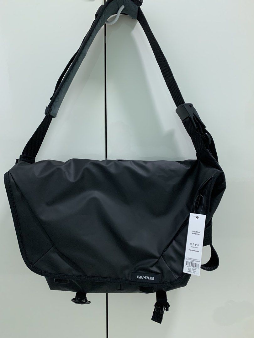 Crumpler Zero Border Messenger Bag (Category: Sling Bags) located in Singapore. Submitted by hearfelt (Listing ID 1426670313, Image 2). Description: Brand New with tag Bought @ $269 Slightly Negotiable Crumpler Zero border Messenger bag 1.Super secure dual quick release compression straps and dual Velcro flap fasteners 2.Easy lift and shift cam buckle shoulder strap adjustment with removable padded shoulder attachment 3.Internal laptop sleeve (36