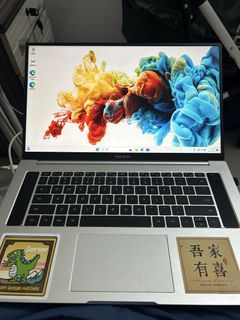 Honor MagicBook Pro 16GB RAM - Lightly Used