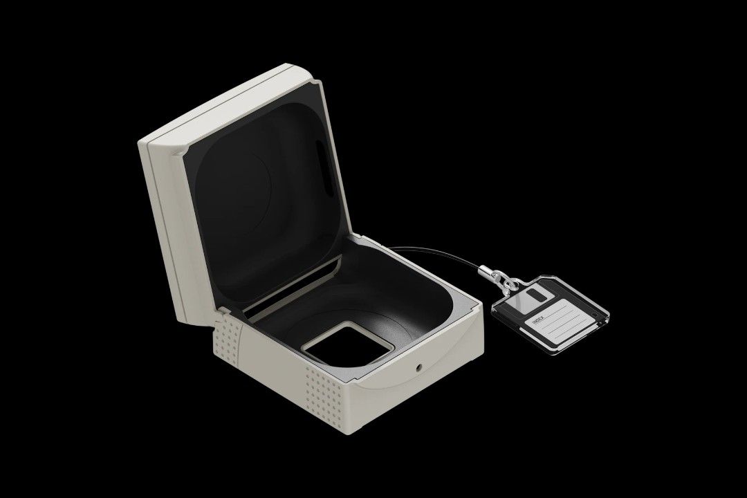 Original Samsung Retro CRT Monitor case for Samsung Galaxy Buds 4 / Pro (Category: Cases & Sleeves) located in Singapore. Submitted by averagefully (Listing ID 1426939887, Image 6). Description: Unused With Original Box For Galaxy Buds 4 or Buds 4 Pro This is definitely one of the limited limited edition case you can find that is distinctively unique and rare Shoppe and others dun even sell this.