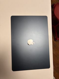 MacBook Air 15-inch M3 (2024), upgraded storage to 512gb, extended Apple care to April 2027