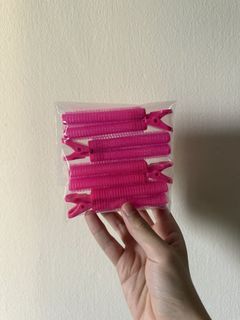 set of 4 pink hair rollers with clip (for bangs, fringe etc)