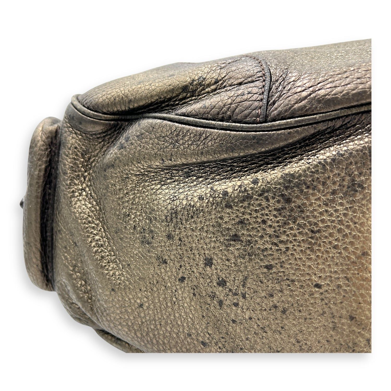 Prada Vit Daino Green Shoulder Bag in Calfskin, Gold hardware (Category: Bags & Wallets) located in Singapore. Submitted by carousellluxury (Listing ID 1427877189, Image 6). Description: SKU C2603-010320AA Material Calfskin Color Green Hardware Gold Strap Not Included Dimension (L)40cm x (H)30cm x (W)14cm Accessories Authentication Card, Care Card, Receipt(s), Dust Bag, Series BR3778 Circa Est NA Microchipped FALSE Condition - Surface: Some spot 