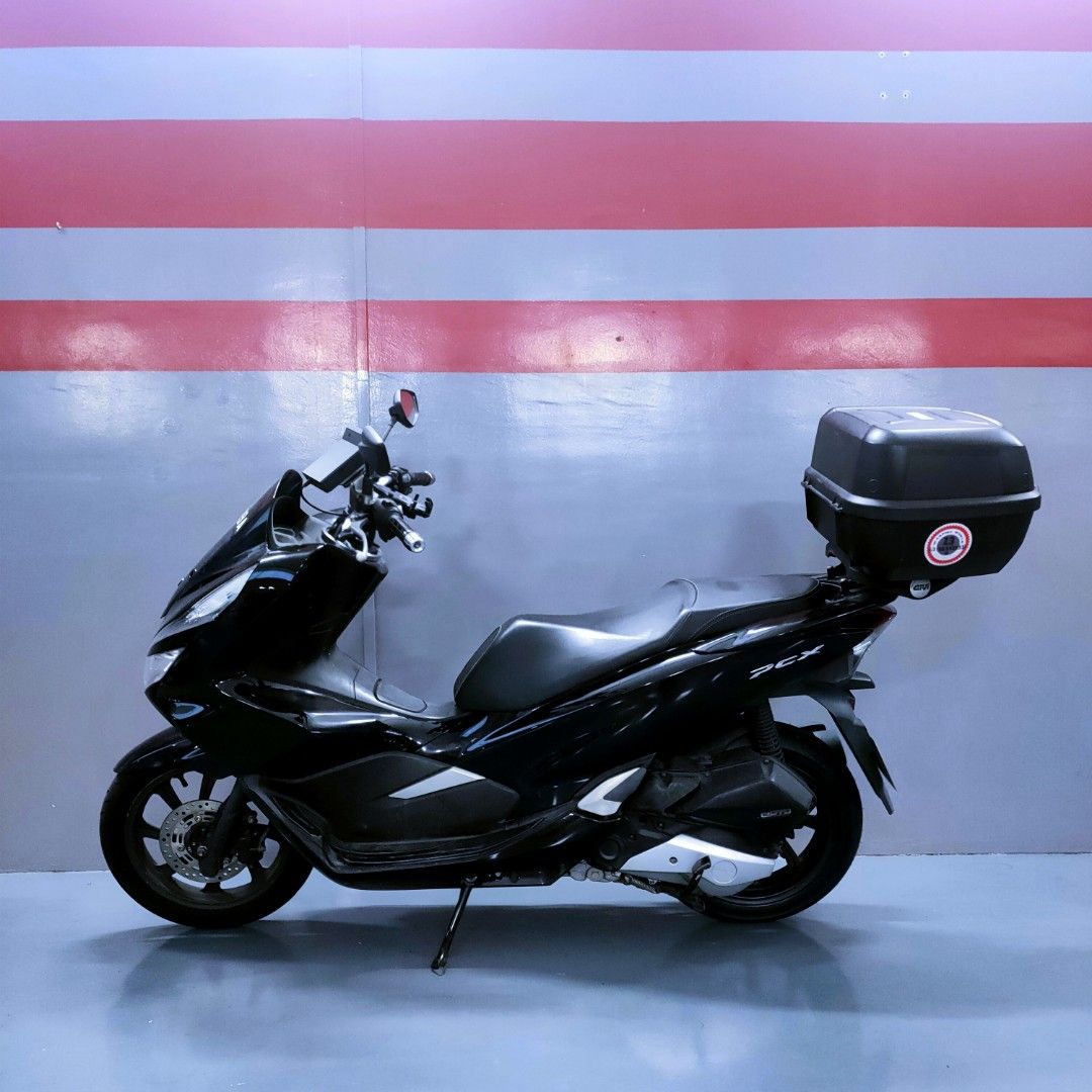 [SALE] HONDA PCX 150 ABS (Category: Class 2B) located in Singapore. Submitted by throttlesalessg (Listing ID 1428028393, Image 1). Description: Honda PCX 150 ABS Consignment unit appointment required. COE till Dec2029 Just did full servicing. BUY / SELL / TRADE-IN / CONSIGNMENT WELCOME ! 🏍 🛵 🍀 𝙁𝙡𝙚𝙭𝙞𝙗𝙡𝙚 𝘿𝙤𝙬𝙣𝙋𝙖𝙮𝙢𝙚𝙣𝙩 🍀 𝙇𝙤𝙬 𝙄𝙣𝙩𝙚𝙧𝙚𝙨𝙩 𝙍𝙖𝙩𝙚 🍀 𝙇𝙤𝙬 𝙄𝙣𝙨𝙪𝙧𝙖𝙣𝙘𝙚 𝙍𝙖𝙩𝙚 🍀 𝙃𝙞𝙜𝙝 𝙏𝙧𝙖𝙙𝙚 𝙄𝙣 🍀 𝙁𝙖𝙨�
