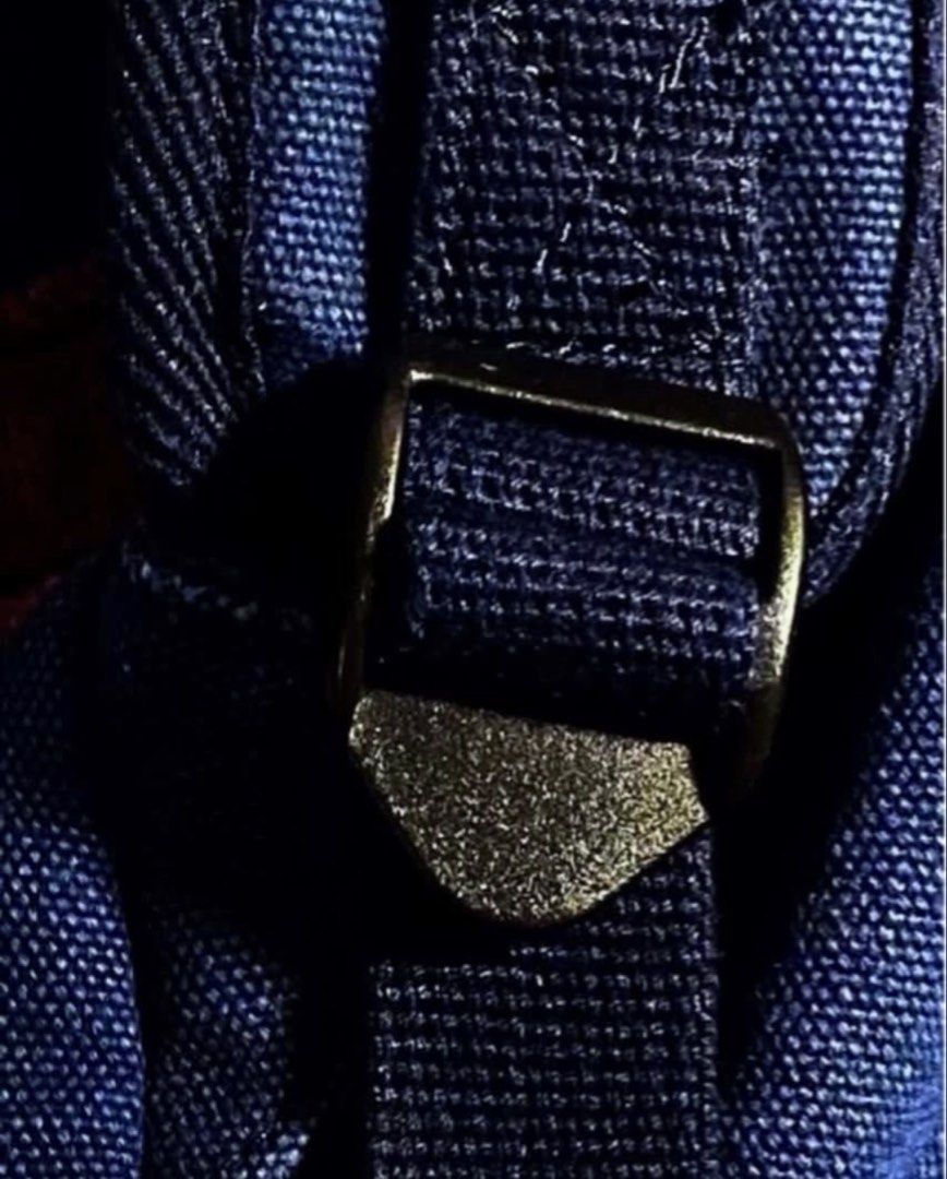 WHO.A.U California Dream Backpack (new) (Category: Backpacks) located in Singapore. Submitted by wallis1 (Listing ID 1428275388, Image 8). Description: Brand new American vintage style Blue canvas Large size 1 outer pocket 1 inner pocket Adjustable strap .