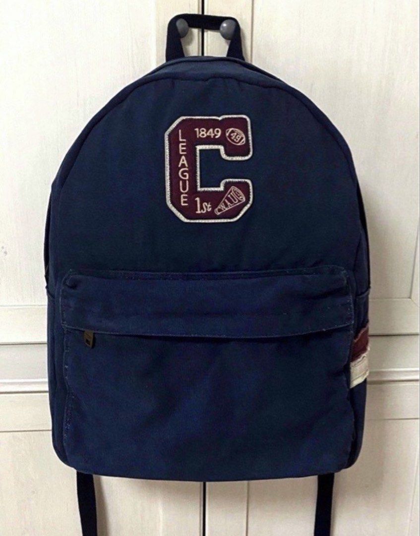 WHO.A.U California Dream Backpack (new) (Category: Backpacks) located in Singapore. Submitted by wallis1 (Listing ID 1428275388, Image 1). Description: Brand new American vintage style Blue canvas Large size 1 outer pocket 1 inner pocket Adjustable strap .