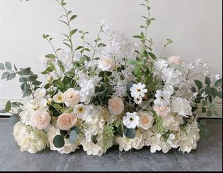 Elegant White and Blush Floral Arrangement