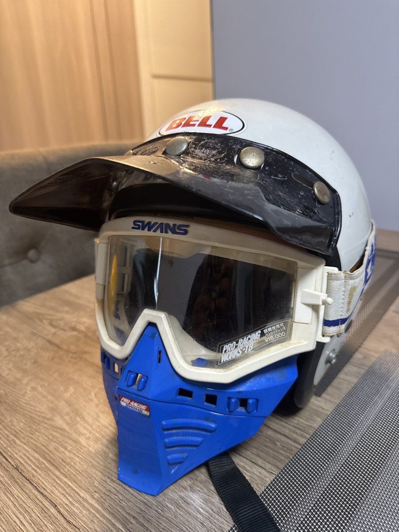 Vintage bell magnum 3...with bell 570 peak & vintage swan pro racing works face mask (Category: Motorcycle Accessories) located in Singapore. Submitted by remykitz02 (Listing ID 1424586874, Image 1). Description: Small 56cm....