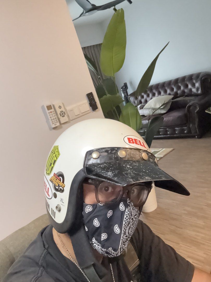 Vintage bell magnum 3...with bell 570 peak & vintage swan pro racing works face mask (Category: Motorcycle Accessories) located in Singapore. Submitted by remykitz02 (Listing ID 1424586874, Image 8). Description: Small 56cm....