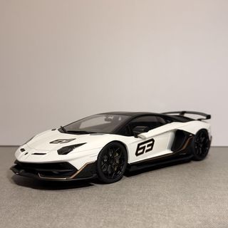 1/18 Kyosho Lamborghini Aventador SVJ 63