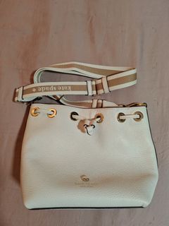 Kate spade EMMA Pebbled Leather small bucket KK071 Parchment cream color