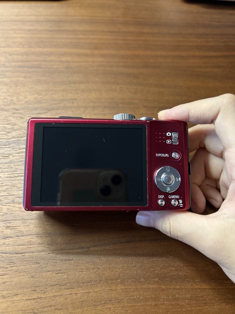 Panasonic Lumix DMC-TZ20 Digital Camera (Category: Cameras) located in Singapore. Submitted by orangeeejoose (Listing ID 1432914941, Image 2). Description: - Panasonic Lumix DMC-TZ20 camera - Includes: 2 SD cards, battery - 16x zoom - Full HD video recording - Perfect for capturing memories - Japanese menu Defects - small part of the battery lid is chipped off ref to pic - when zoomed in, some dots appear Open to nego Low ballers will be ignored 