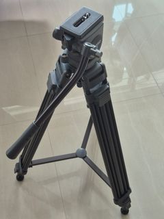 Libec TH-950DV Fluid Head with Two Stage Aluminum Tripod Legs