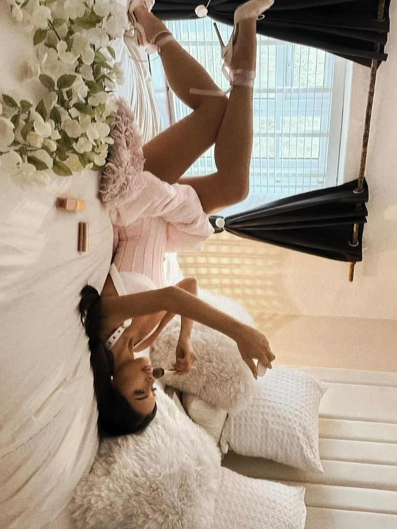 [LOCALBRAND VIETNAM] - EMINIST - PINK BALLET BUBBLE CORSET DRESS (Category: Dresses) located in Singapore. Submitted by jayc1804 (Listing ID 1433881463, Image 3). Description: - Size: S, M, L, XL.