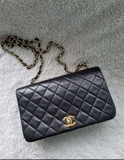 Chanel Classic Flap Bag - Black
