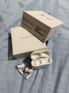 Apple AirPods Pro (1st Gen) - White