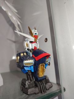 Mg RG PG Gundam Bust Statue strike freedom capsule toy