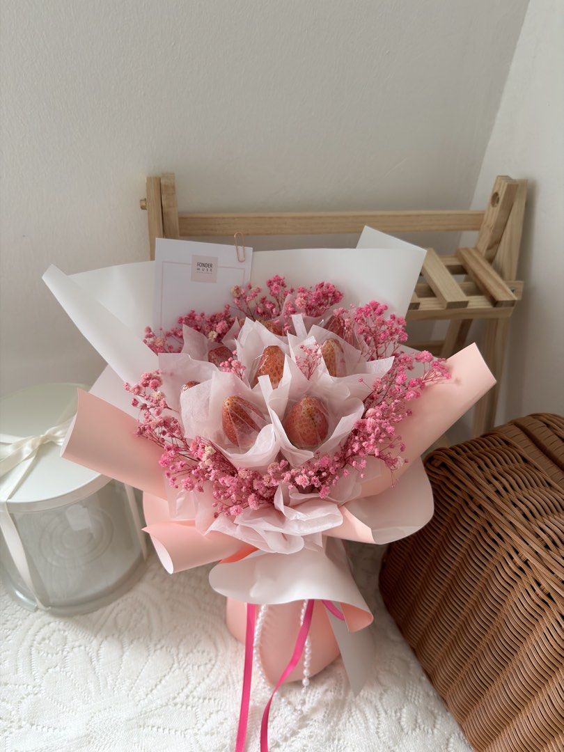 ✨Chocolate bouquet | strawberry bouquet | coffee bouquet | food bouquet | graduation bouquet | anniversary bouquet | birthday bouquet | farewell bouquet | rocher bouquet | snacks bouquet| Father’s Day bouquet |fruits bouquet | black bouquet (Category: Flowers & Bouquets) located in Singapore. Submitted by fondermuse (Listing ID 1413976116, Image 6). Description: Perfect for someone who loves sweetness with a touch of elegance, this thoughtful tre