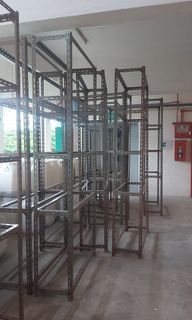 Metal racks/shelving . Still good.. H210cm x d35 x L100cm...30pcs available