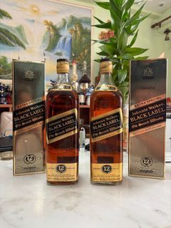 Johnnie Walker Black Label 1980S .1L. 1 for 85$