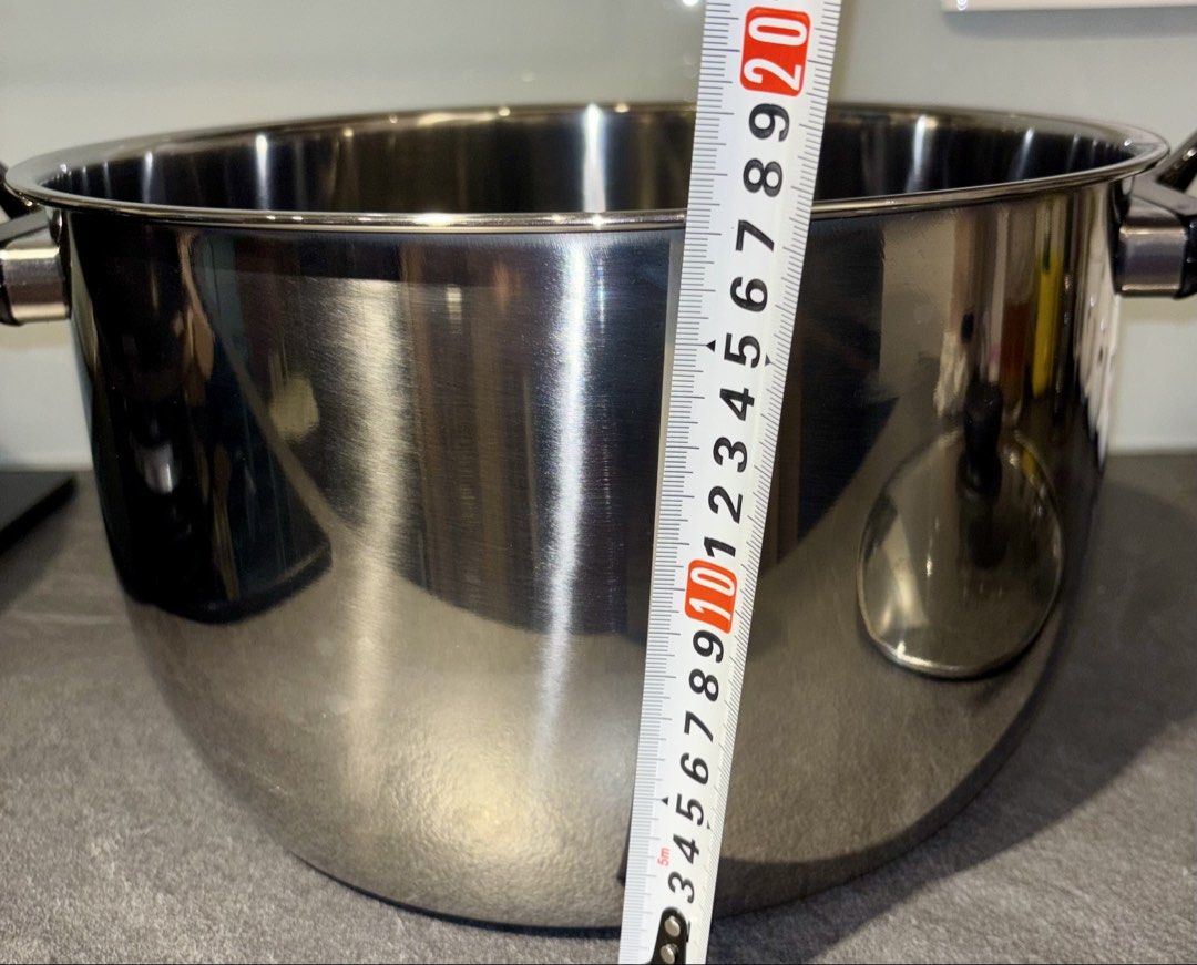 Stainless Steel Pot with Glass Lid (Category: Cookware & Accessories) located in Singapore. Submitted by liuxue3918 (Listing ID 1437481875, Image 9). Description: - Durable stainless steel pot - Clear glass lid - Sturdy handles - Excellent condition - Ideal for soups, stews, and more.