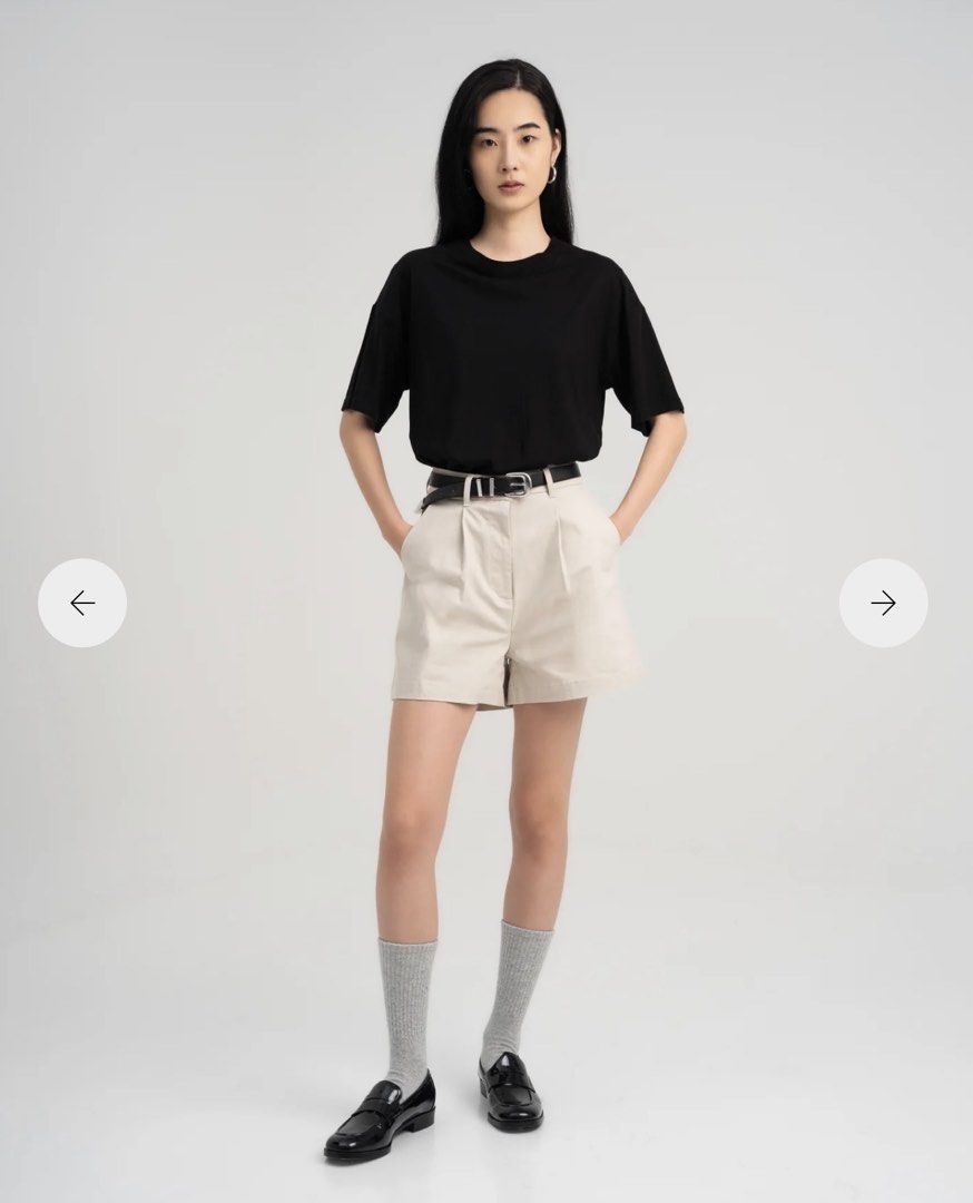 Cotton Twill Pleat Shorts - Sandstone (Category: Shorts) located in Singapore. Submitted by vantyw (Listing ID 1438845843, Image 1). Description: - High-rise silhouette - Front pleat for added structure and shape - Side pockets for everyday practicality - Structured, mid-weight fabric with gentle stretch.