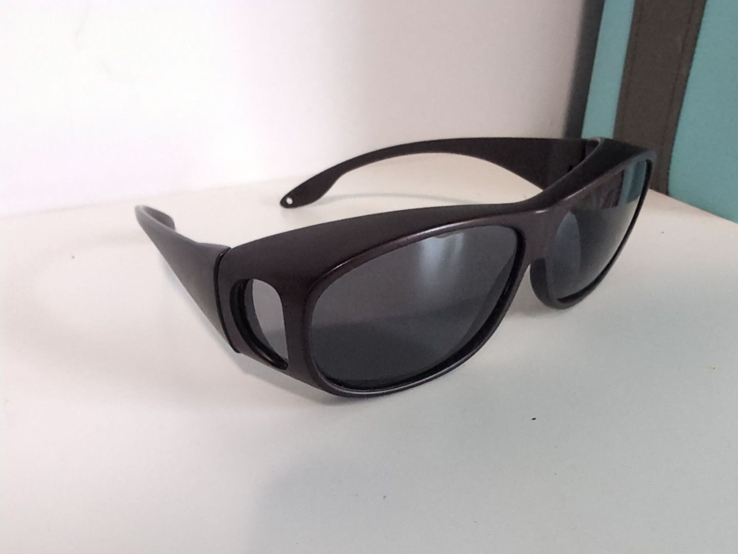 OWNDAYS Sunglasses with Case (Category: Sunglasses & Eyewear) located in Singapore. Submitted by dozingpanda (Listing ID 1435592403, Image 1). Description: - OWNDAYS sunglasses - Includes protective case - Dark lenses for sun protection - Suitable for everyday wear - can wear over glasses if they're not super big Selling because I changed glasses to those big round ones and now it can't fit over them.. Last time when I wear smaller ones it could 