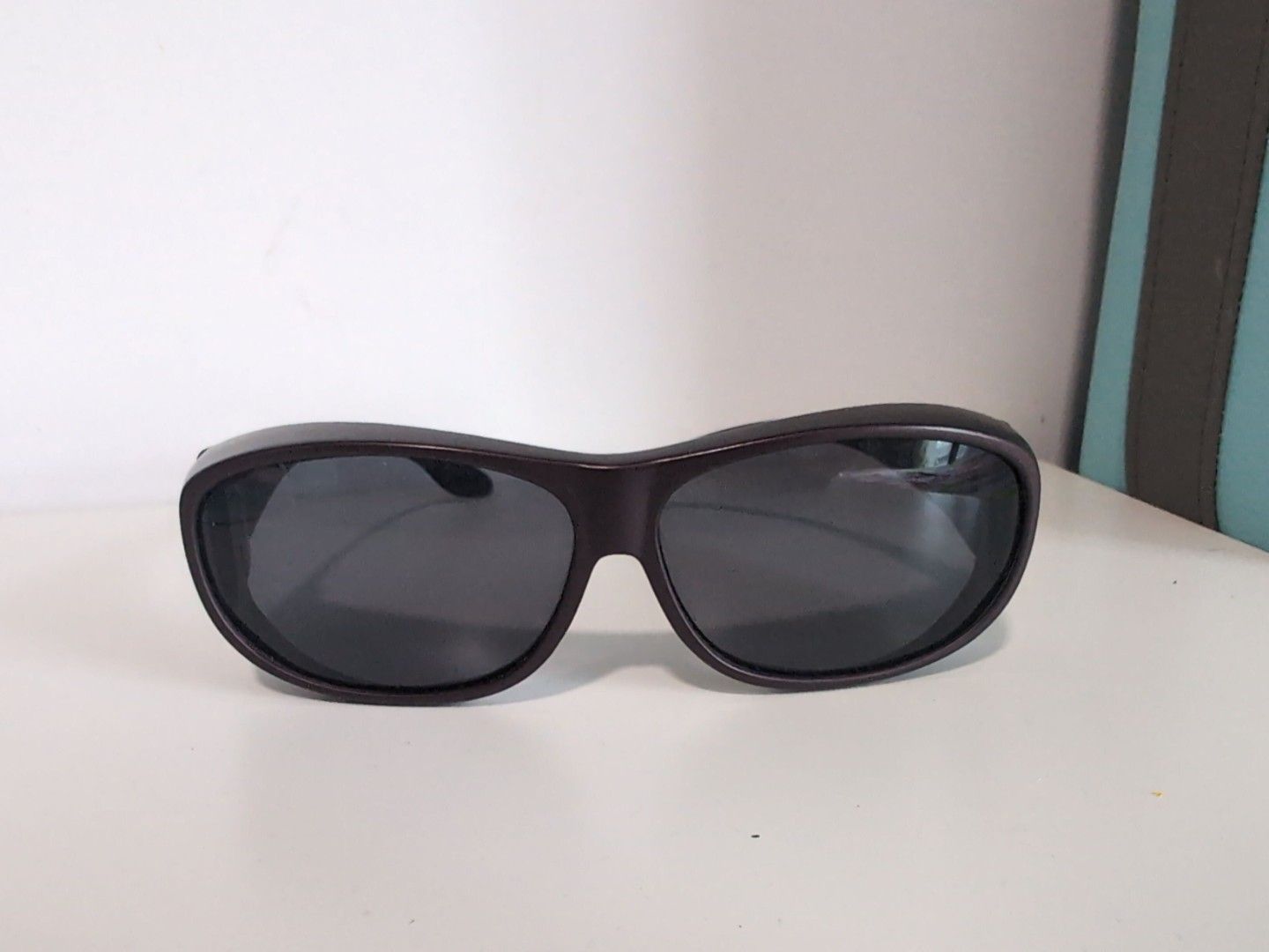 OWNDAYS Sunglasses with Case (Category: Sunglasses & Eyewear) located in Singapore. Submitted by dozingpanda (Listing ID 1435592403, Image 2). Description: - OWNDAYS sunglasses - Includes protective case - Dark lenses for sun protection - Suitable for everyday wear - can wear over glasses if they're not super big Selling because I changed glasses to those big round ones and now it can't fit over them.. Last time when I wear smaller ones it could 