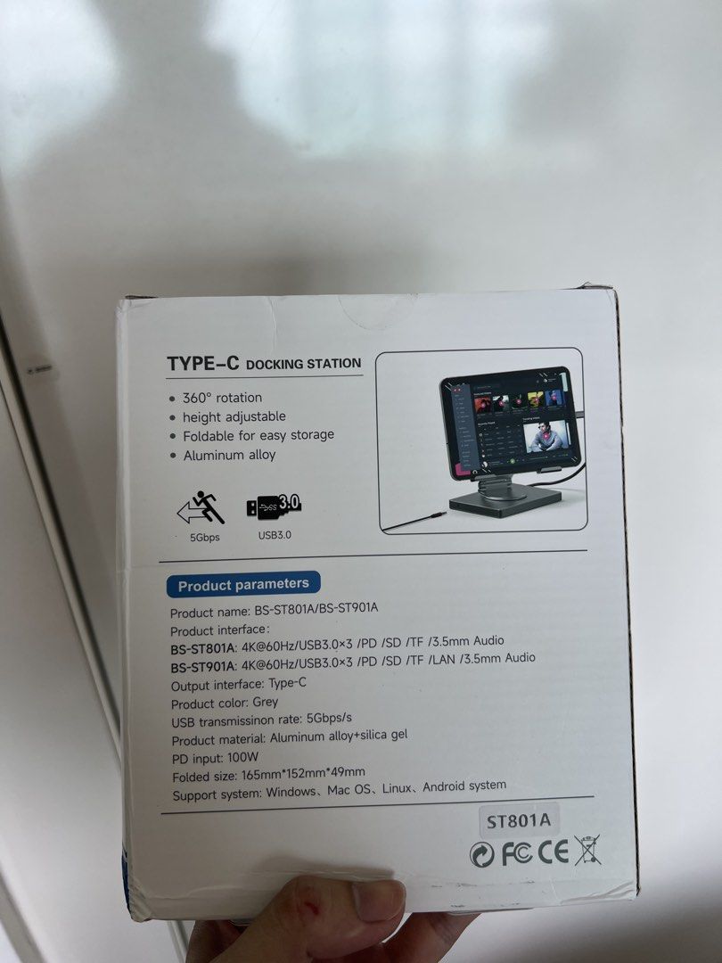 Type C Docking station (Category: Other Accessories) located in Singapore. Submitted by ctkw96 (Listing ID 1439260250, Image 2). Description: Brand new in box.