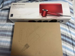 Dyson Supersonic Hair Dryer - Red Gift Edition