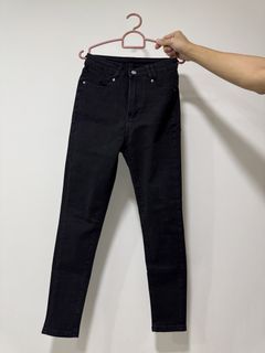 Black High-Waisted Jeans
