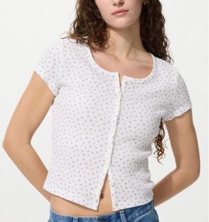 Uniqlo Waffle Full Open Mini Tee - White Floral Print