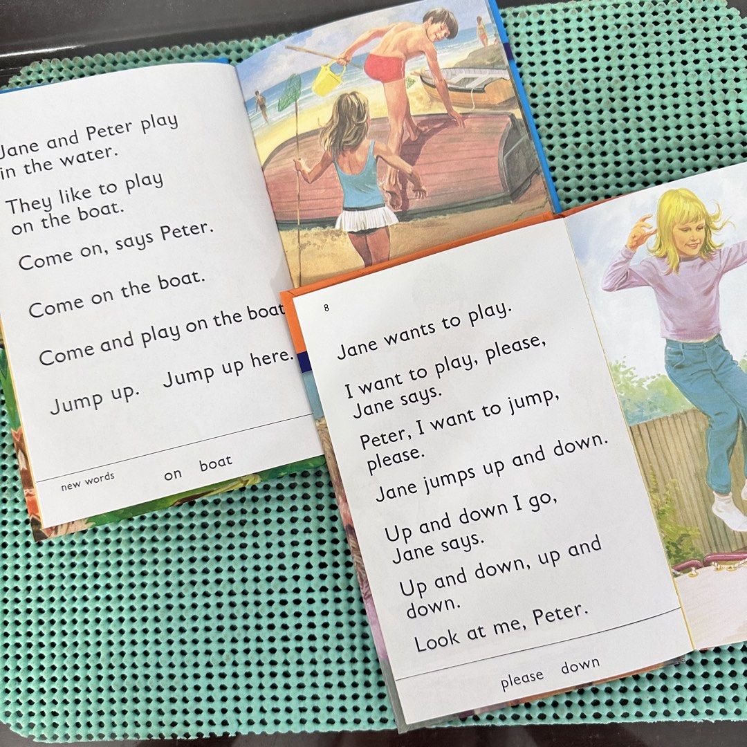 Lady Bird Key Words Children Books (Category: Children's Books) located in Singapore. Submitted by dansue (Listing ID 1440226459, Image 2). Description: Package include: 2 books Self collect @ 52 New Upper Changi Road.