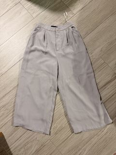 The Closet Lover Culottes Size S