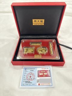 Chow Tai Fook Gold Ornament Set
